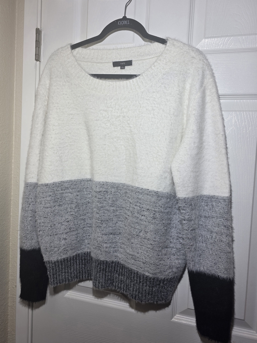 FATE Women's Colorblock Eyelash Knit Sweater Gray White Black Soft Size L